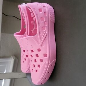 GIRLS Vans MTE Slip-On TRK Shoe PINK